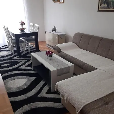 Apartman Lorena Апартаменты *