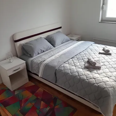 Apartman Lorena Апартаменты *